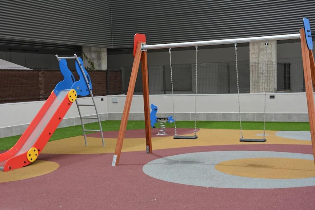 Apartamento Rivascenter Luaran gambar