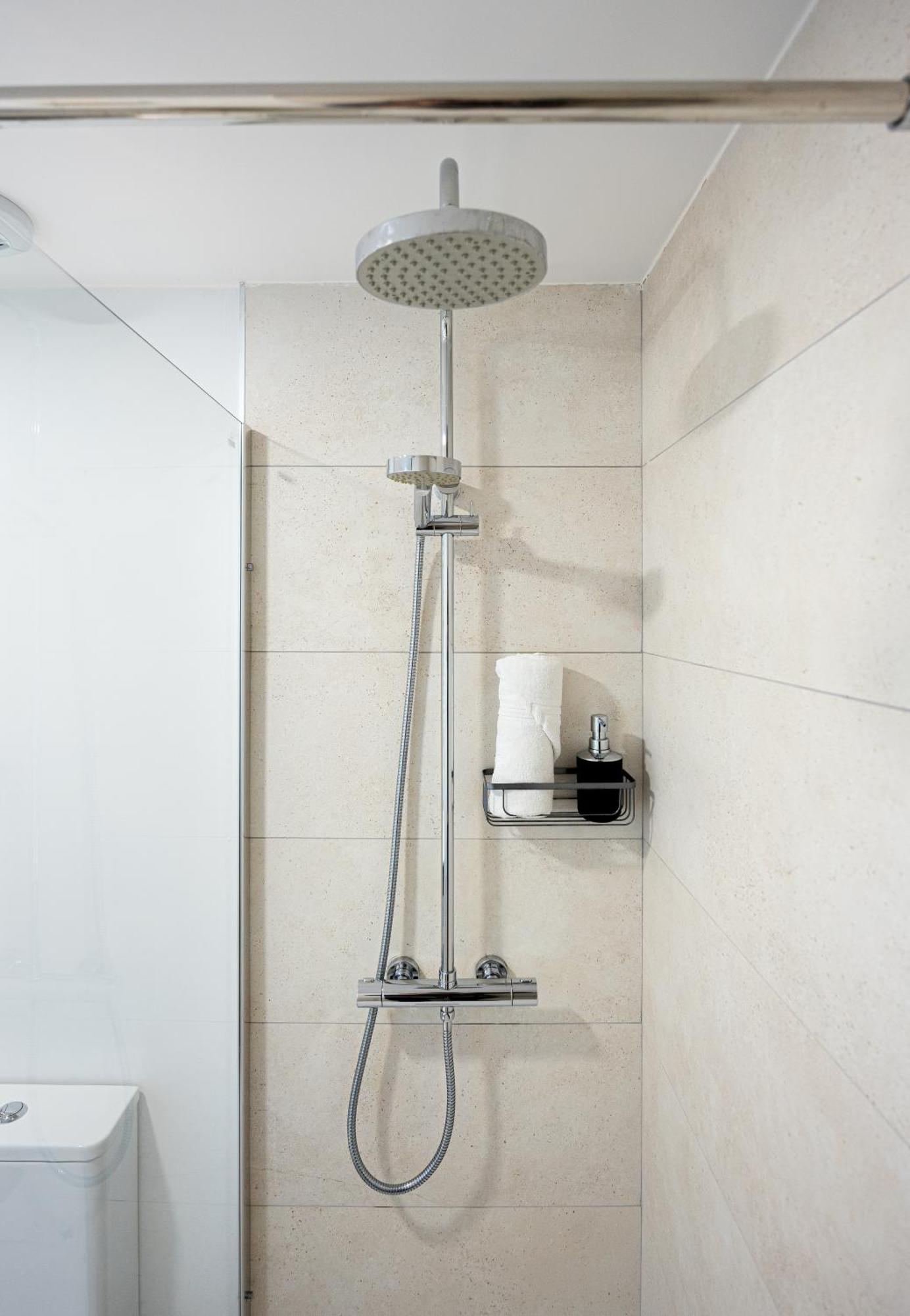 Apartamento Rivascenter Luaran gambar