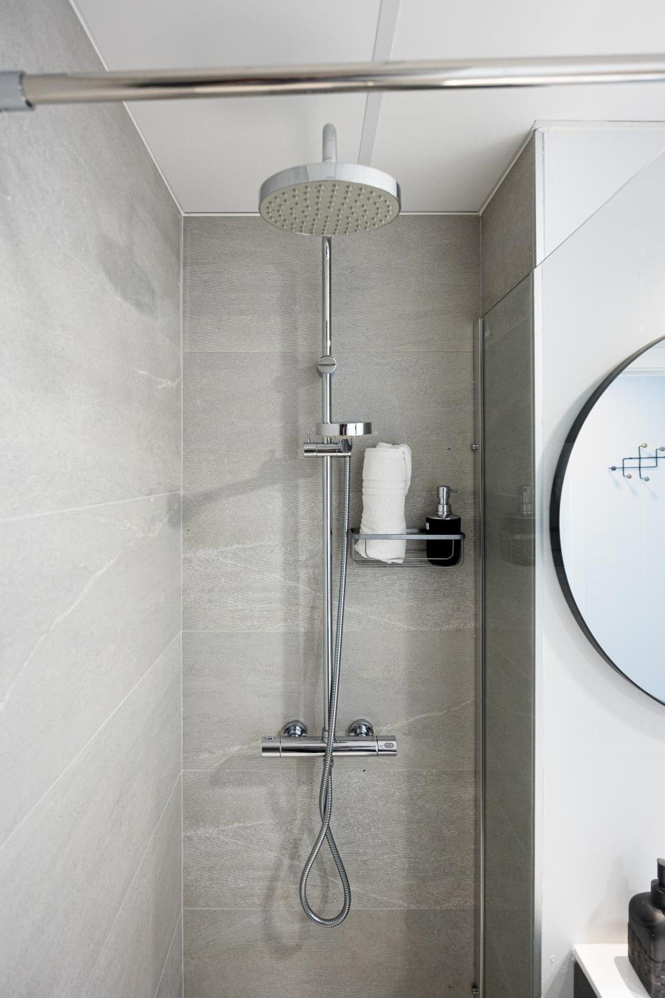 Apartamento Rivascenter Luaran gambar